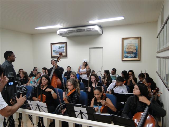 Câmara recebe Orquestra Petra, que abre sessão desta terça (19)